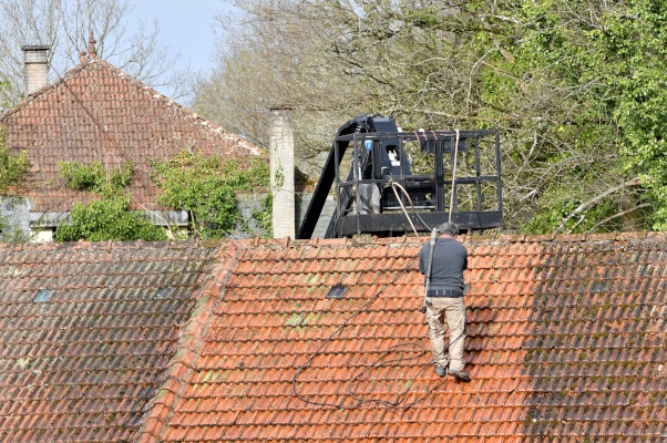 Devis pour un nettoyage toiture